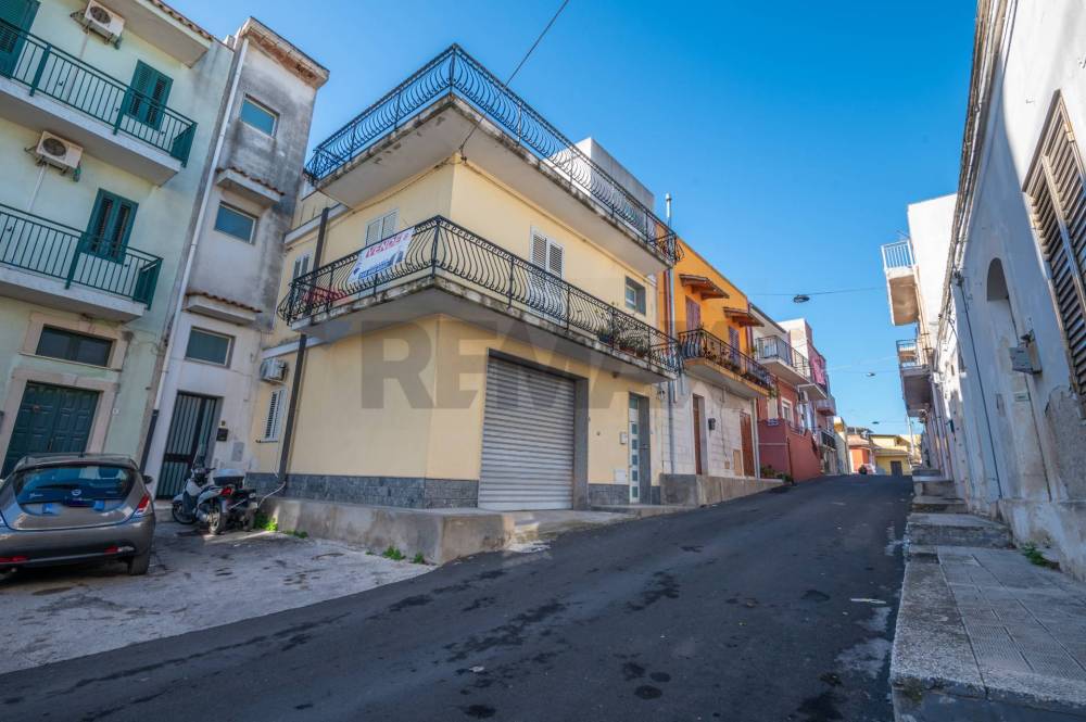 casa indipendente in vendita a Siracusa in zona Belvedere