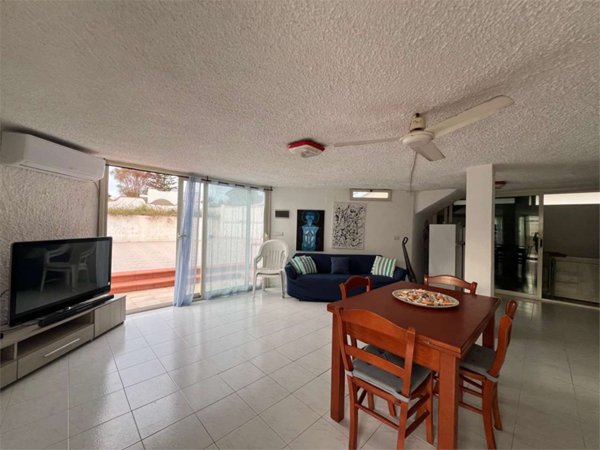 casa indipendente in vendita a Siracusa in zona Fontane Bianche