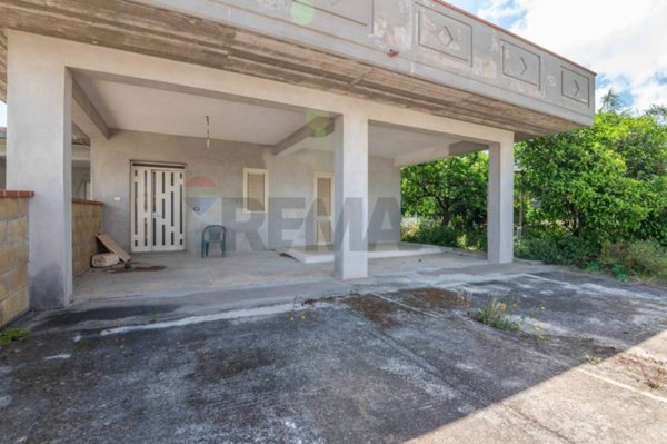 casa indipendente in vendita a Siracusa in zona Isola / Plemmirio