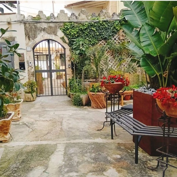 casa indipendente in vendita a Siracusa in zona Isola Ortigia