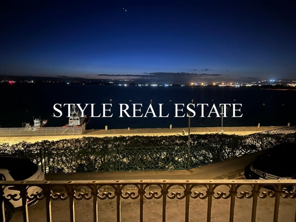 appartamento in vendita a Siracusa in zona Isola Ortigia