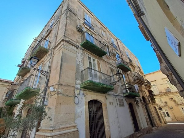 appartamento in vendita a Siracusa in zona Isola Ortigia