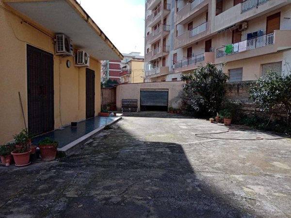 casa indipendente in vendita a Siracusa in zona Belvedere