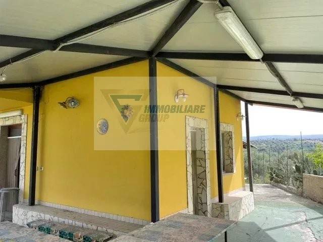 casa indipendente in vendita a Siracusa in zona Belvedere