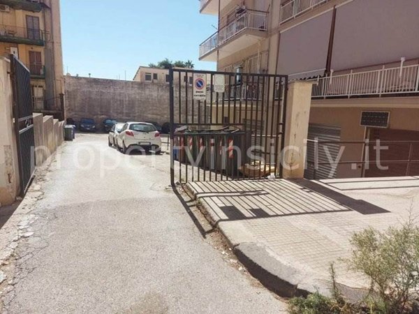 negozio in vendita a Siracusa in zona Centro Città