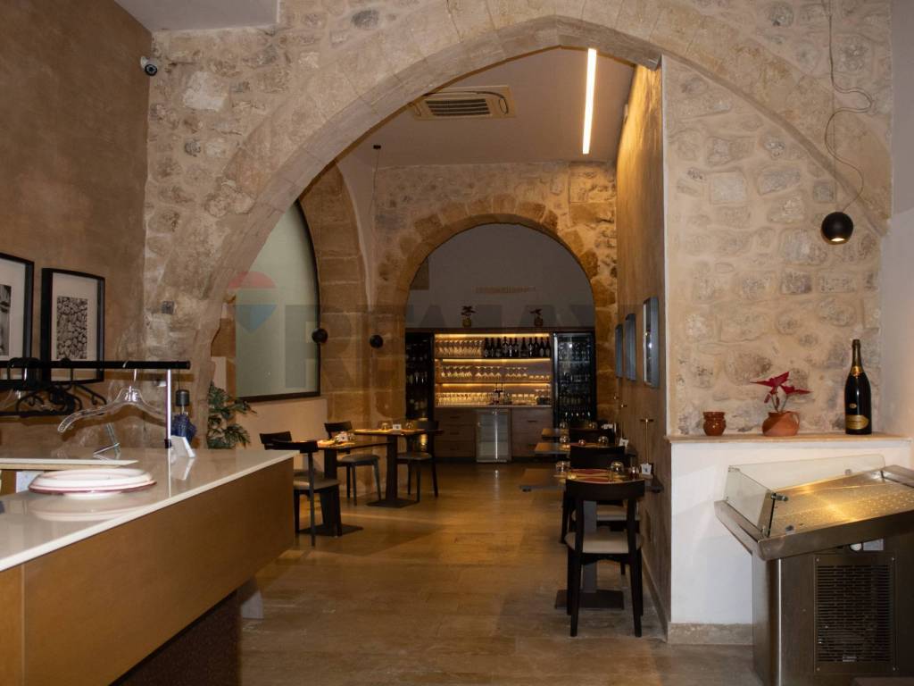 negozio in vendita a Siracusa in zona Isola Ortigia