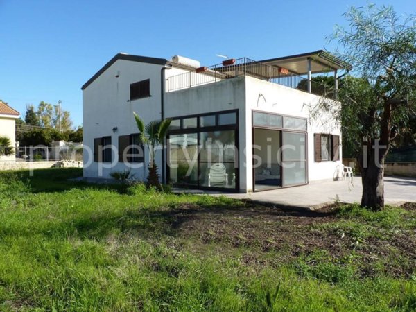 casa indipendente in vendita a Siracusa in zona Isola / Plemmirio