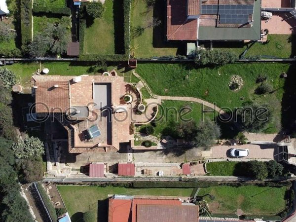 casa indipendente in vendita a Siracusa in zona Ognina