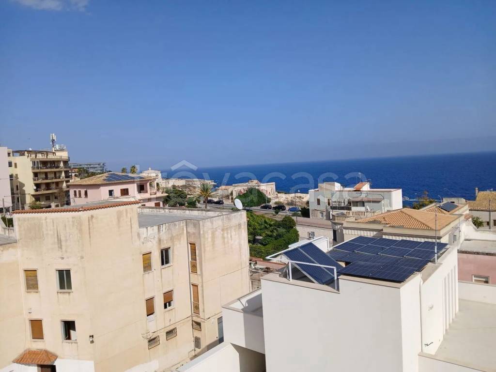appartamento in vendita a Siracusa in zona Borgata