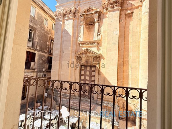appartamento in vendita a Siracusa in zona Isola Ortigia