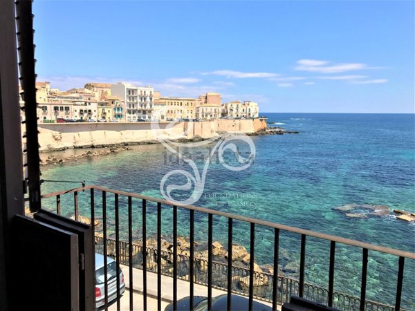 appartamento in vendita a Siracusa in zona Isola Ortigia