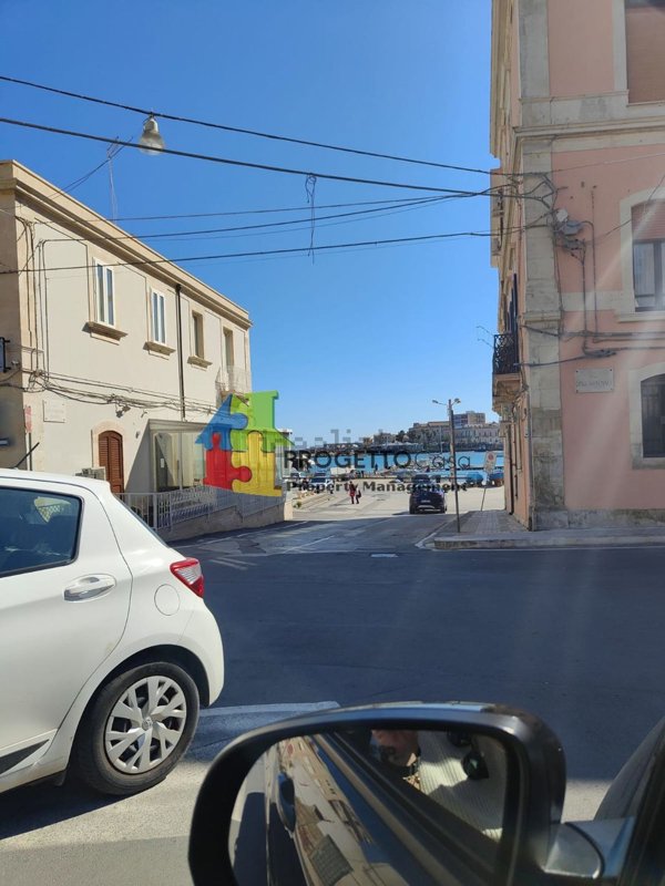 appartamento in vendita a Siracusa in zona Borgata