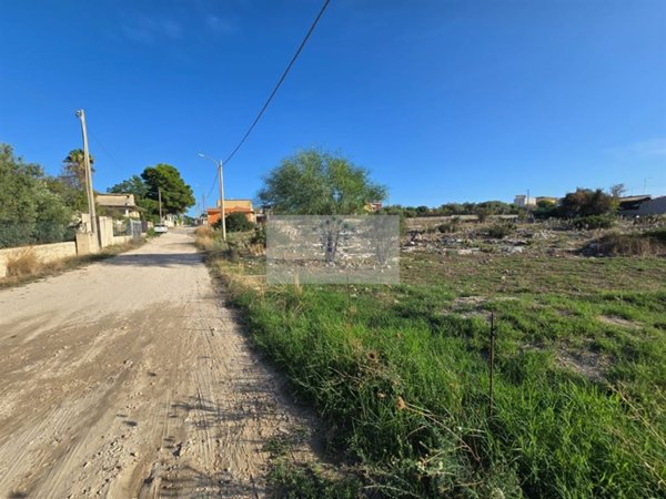 terreno edificabile in vendita a Siracusa in zona Cassibile