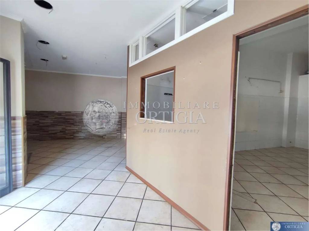 negozio in vendita a Siracusa