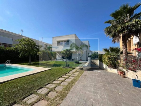 casa indipendente in vendita a Siracusa in zona Centro Città