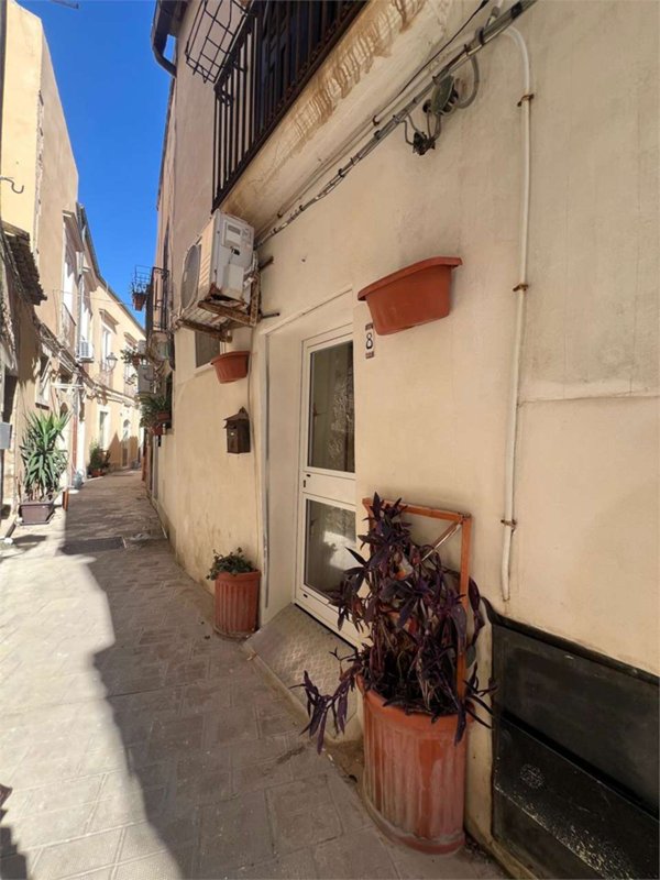 casa indipendente in vendita a Siracusa in zona Isola Ortigia
