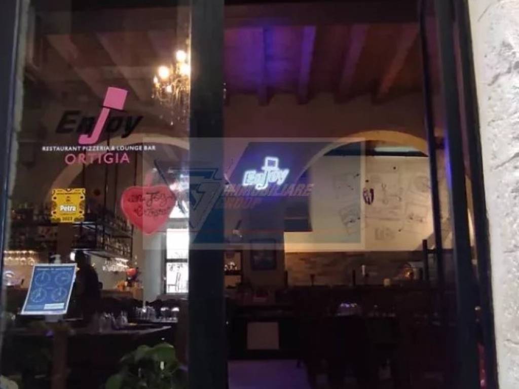 negozio in vendita a Siracusa in zona Isola Ortigia