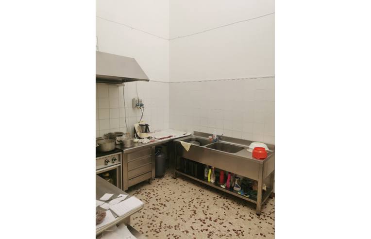 negozio in vendita a Siracusa in zona Centro Città