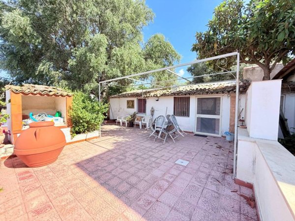 casa indipendente in vendita a Siracusa in zona Arenella