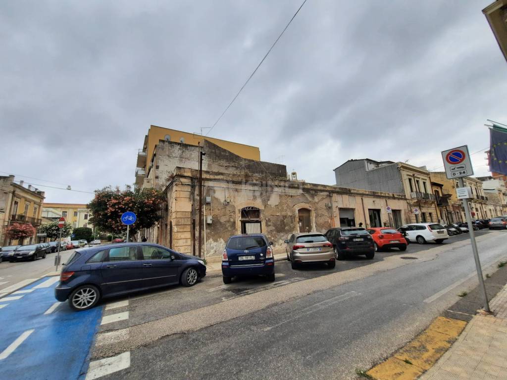 negozio in vendita a Siracusa in zona Centro Città