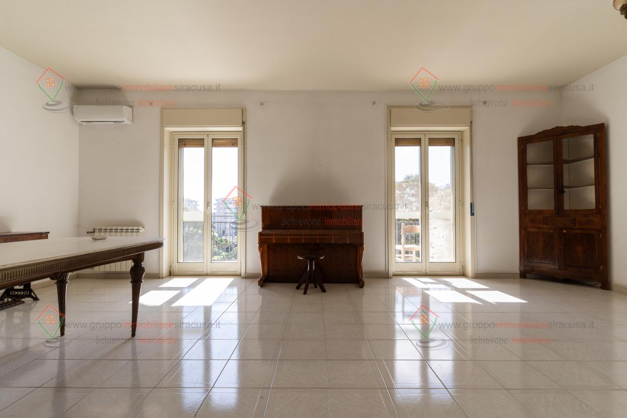 appartamento in vendita a Siracusa in zona Centro Città
