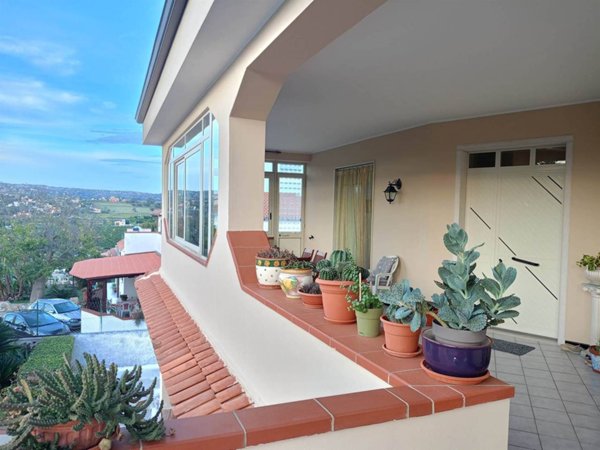 casa indipendente in vendita a Siracusa in zona Belvedere