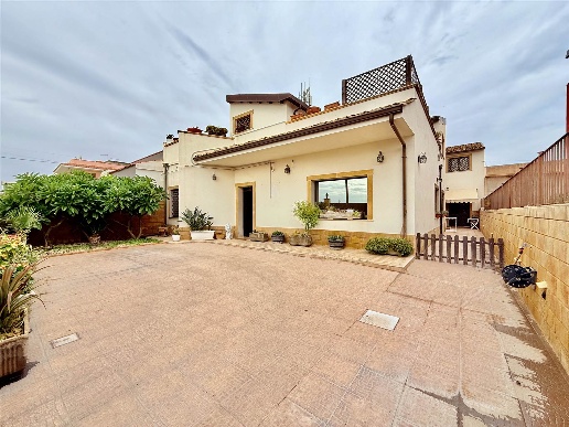 casa indipendente in vendita a Siracusa in zona Epipoli