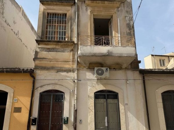 appartamento in vendita a Siracusa in zona Borgata