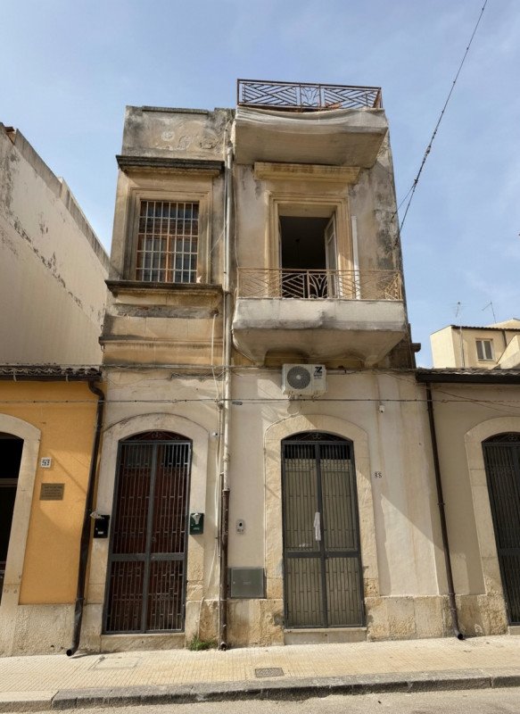 appartamento in vendita a Siracusa in zona Borgata
