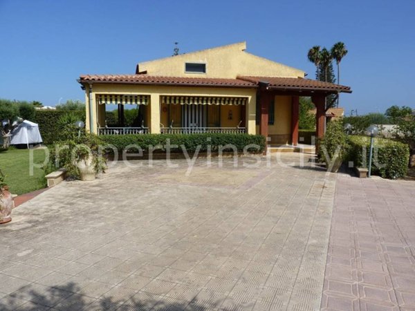 casa indipendente in vendita a Siracusa in zona Arenella