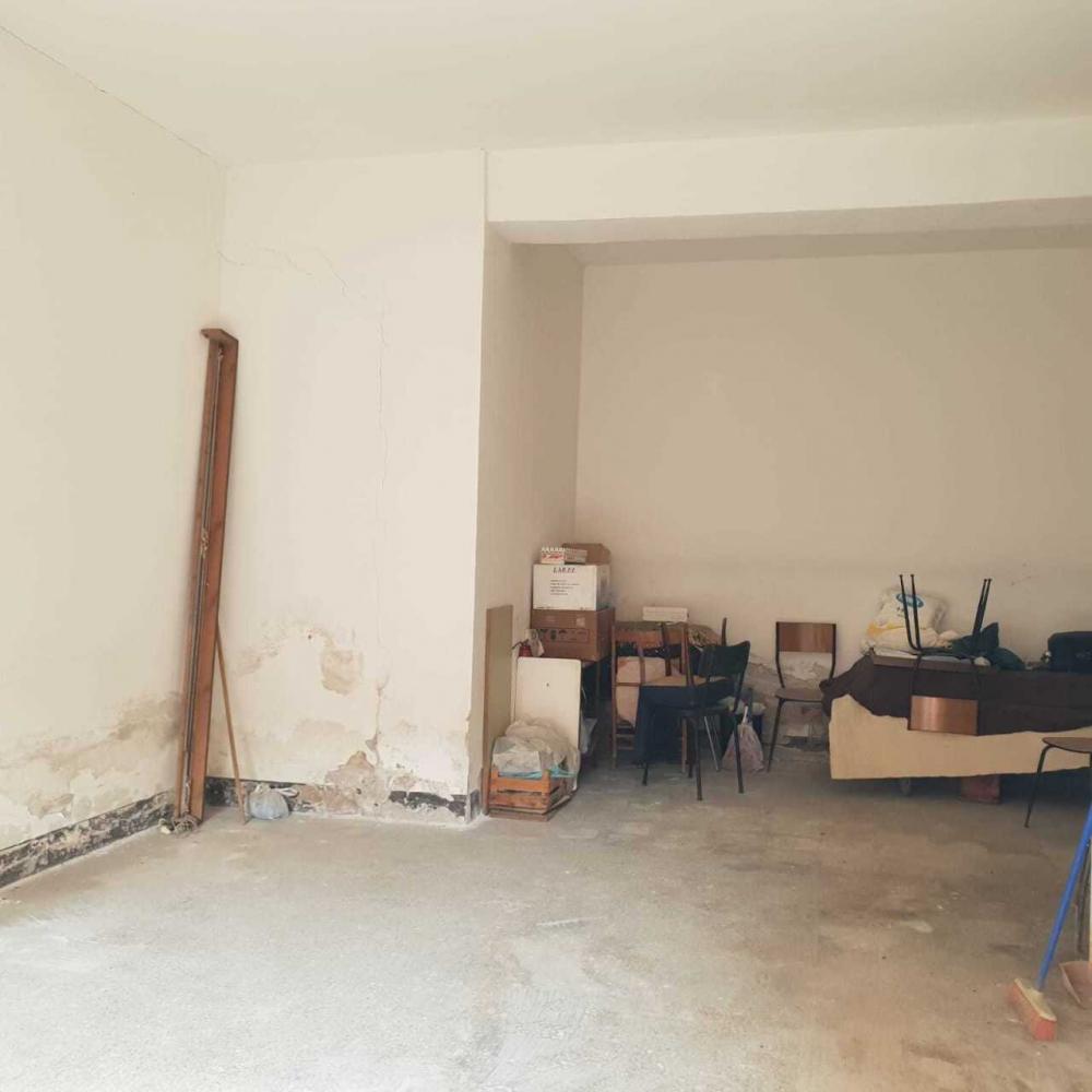 locale di sgombero in vendita a Siracusa