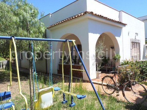 casa indipendente in vendita a Siracusa in zona Fontane Bianche