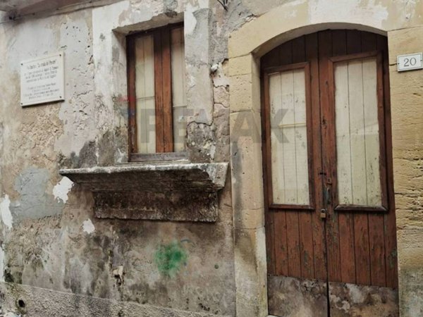 casa indipendente in vendita a Siracusa in zona Belvedere