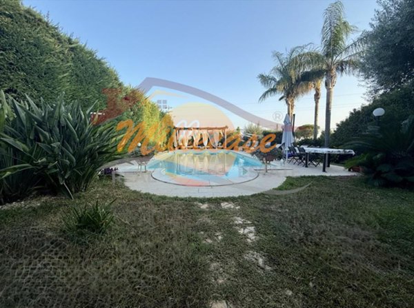 casa indipendente in vendita a Siracusa in zona Belvedere