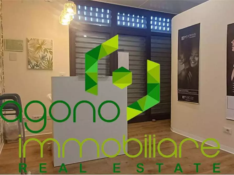 negozio in vendita a Siracusa in zona Borgata