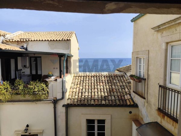 appartamento in vendita a Siracusa in zona Isola Ortigia