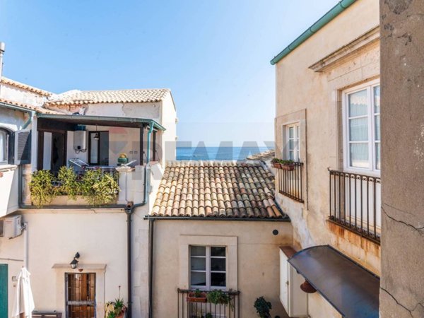 appartamento in vendita a Siracusa in zona Isola Ortigia