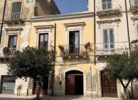 casa indipendente in vendita a Siracusa in zona Isola Ortigia