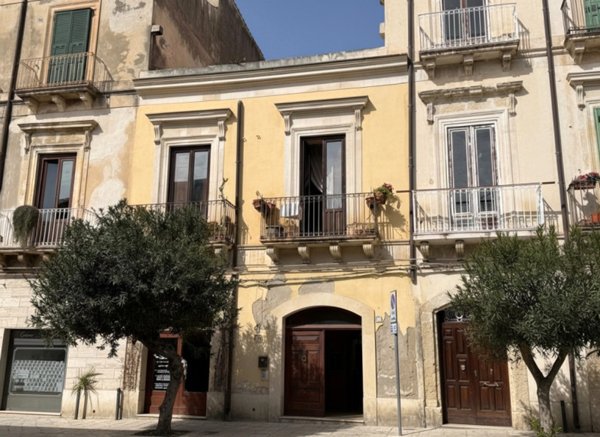 casa indipendente in vendita a Siracusa in zona Isola Ortigia