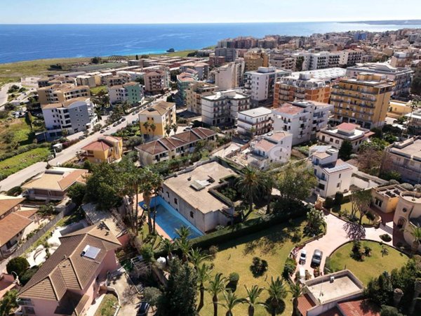 casa indipendente in vendita a Siracusa in zona Grottasanta
