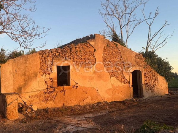 casa indipendente in vendita a Siracusa in zona Arenella