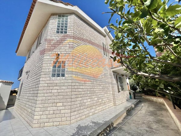 casa indipendente in vendita a Siracusa in zona Isola / Plemmirio