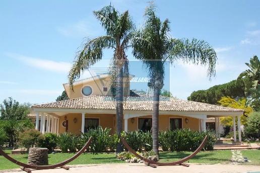 casa indipendente in vendita a Siracusa in zona Belvedere