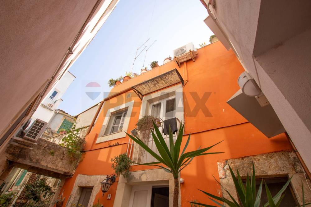 casa indipendente in vendita a Siracusa in zona Isola Ortigia