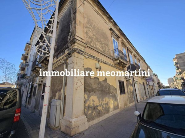 appartamento in vendita a Siracusa in zona Borgata