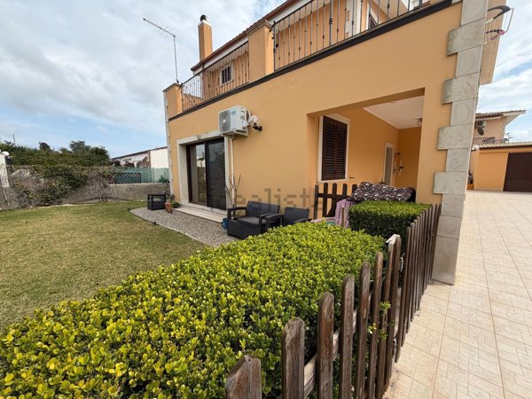 casa indipendente in vendita a Siracusa in zona Arenella