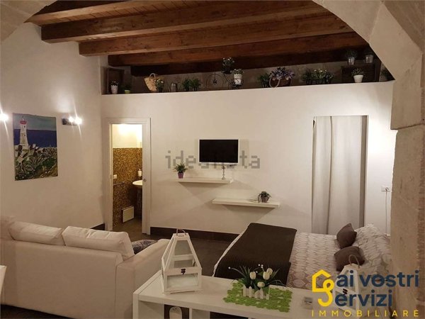 casa indipendente in vendita a Siracusa in zona Isola Ortigia