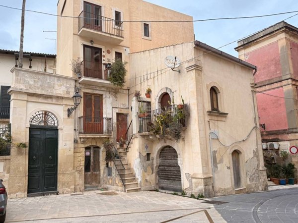 appartamento in vendita a Siracusa in zona Isola Ortigia