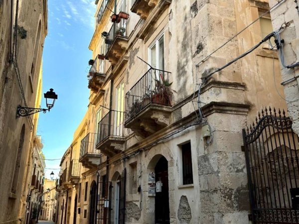 appartamento in vendita a Siracusa in zona Centro Città