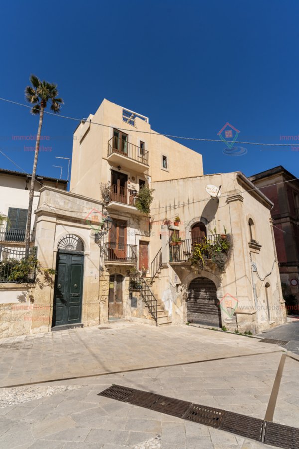 appartamento in vendita a Siracusa in zona Isola Ortigia